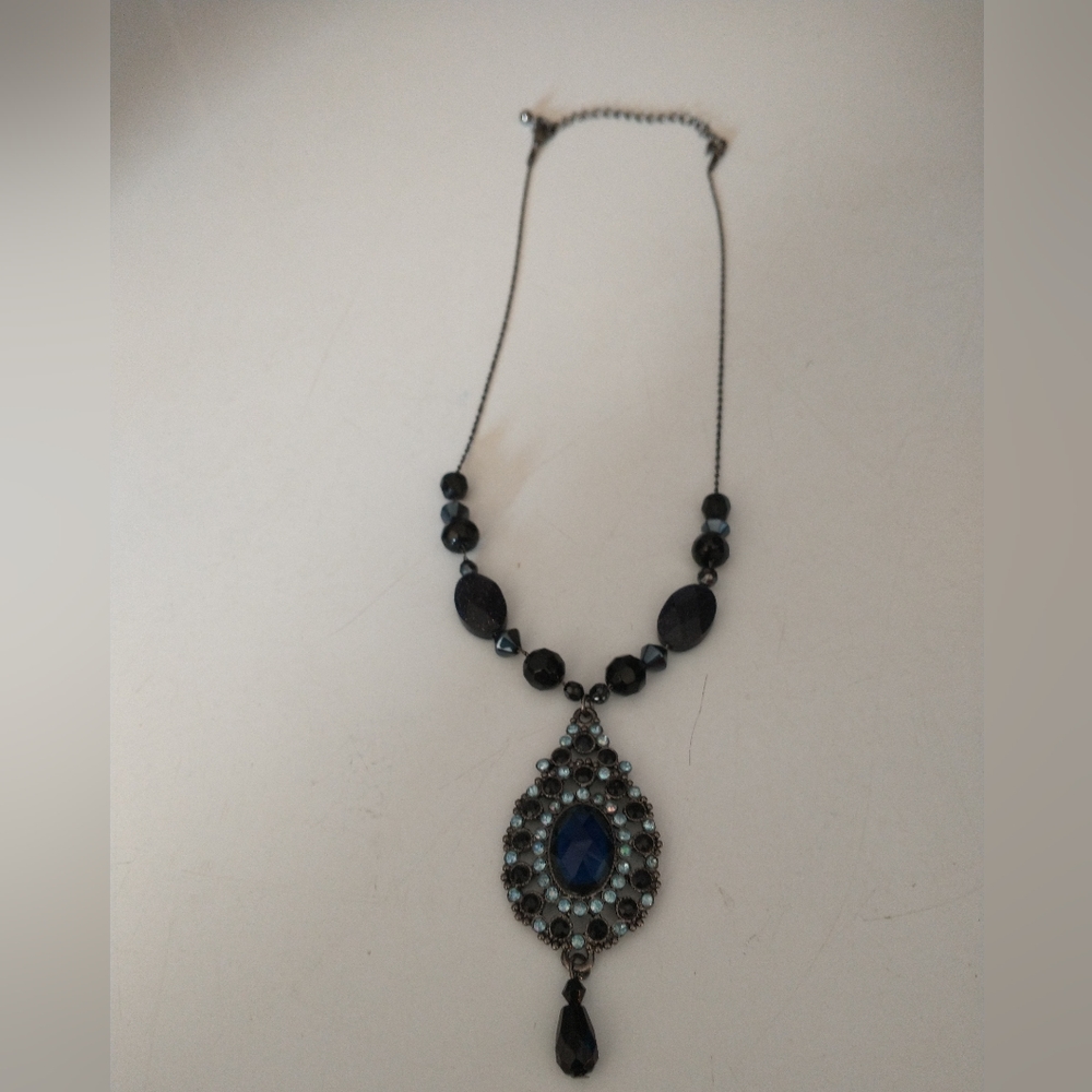 Avon Midnight Blue Necklace